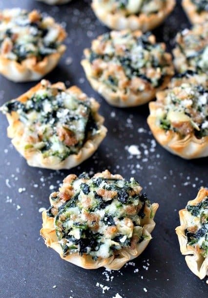 https://www.mantitlement.com/wp-content/uploads/2015/04/spinach-sausage-phyllo-cup-top.jpg
