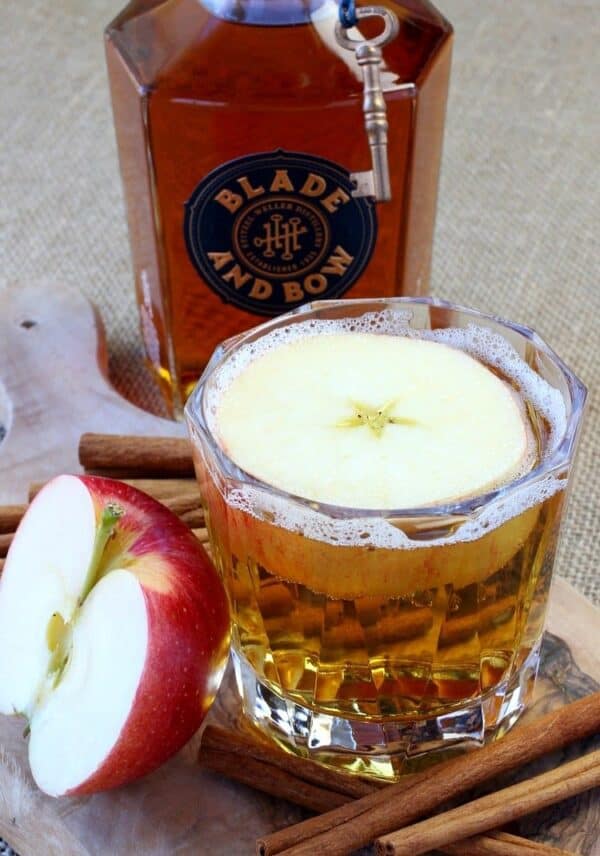 Apple Bourbon Cocktail | Mantitlement