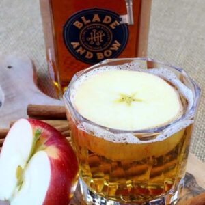 Big Apple Bourbon Cocktail Recipe | Easy Bourbon Party Drink