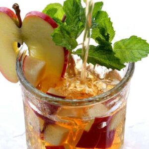 Apple Mint Whiskey Iced Tea | Easy Whiskey Iced Tea Recipe For Fall