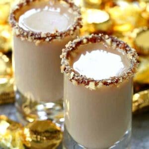Chocolate Toffee Crunch Shot | Easy Holiday Shot Recipe for New Years!