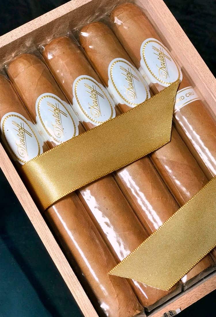 cigars in box