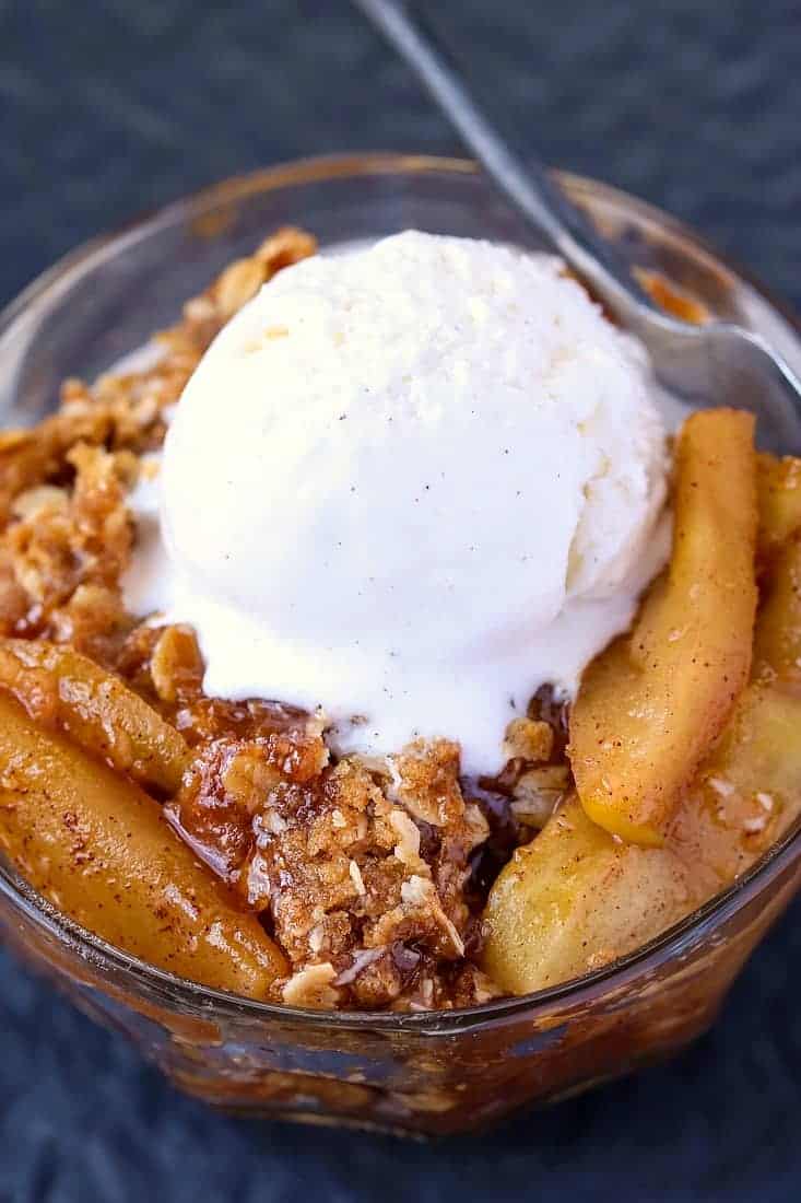 Easy Apple Crisp Recipe | An Apple Dessert Recipe