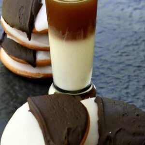 Black and White Cookie Shots | A Layered Dessert Shot Recipe