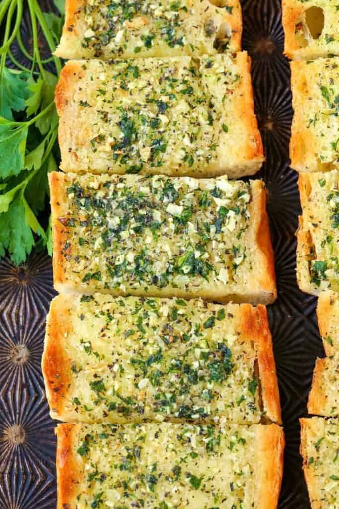 Garlic Bread Recipe | Mantitlement