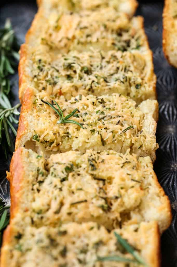 Rosemary Asiago Garlic Bread | Mantitlement