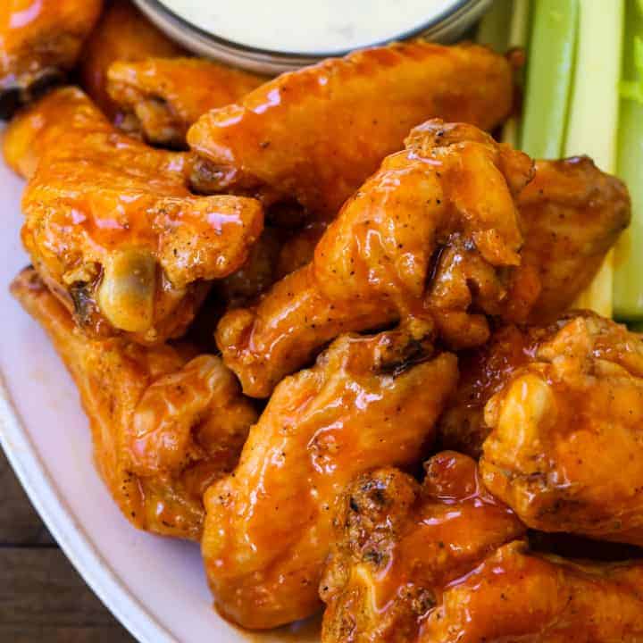 Crispy Buffalo Chicken Wings | Mantitlement