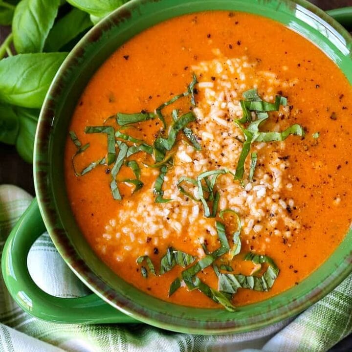 Roasted Tomato Basil Soup | Mantitlement