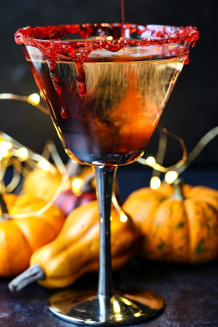 Vampire's Kiss Martini | A Delicious Halloween Cocktail | Mantitlement
