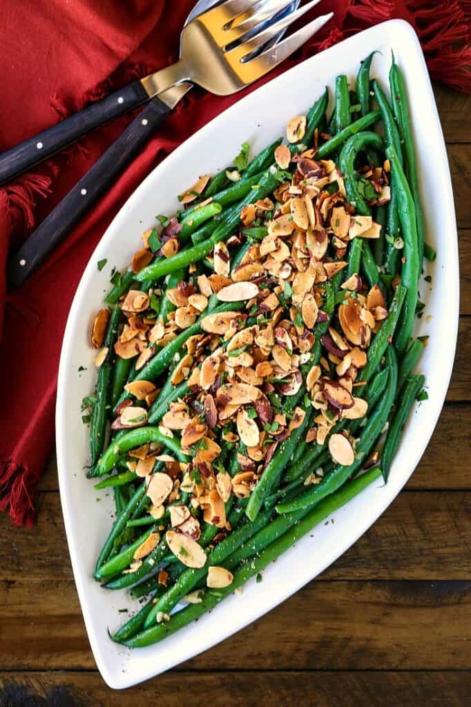 Green Beans Almondine | A Simple Vegetable Side Dish | Mantitlement