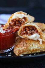 Puff Pastry Pizza Pockets | Mantitlement