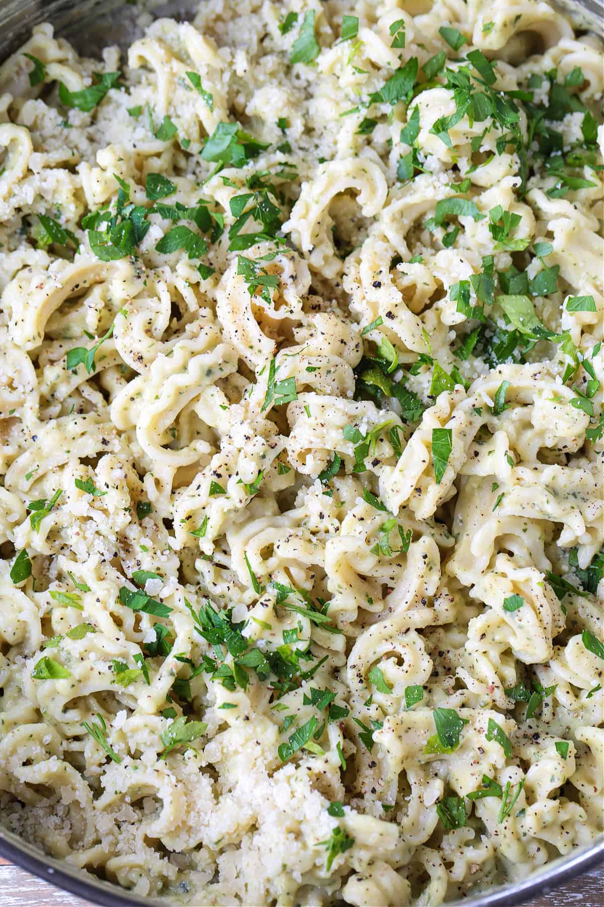 pasta with parmesan cheese and parsley