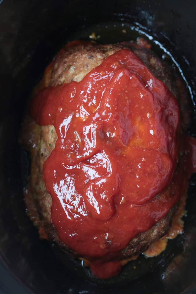 meatloaf in a slow cooker with ketchup glaze